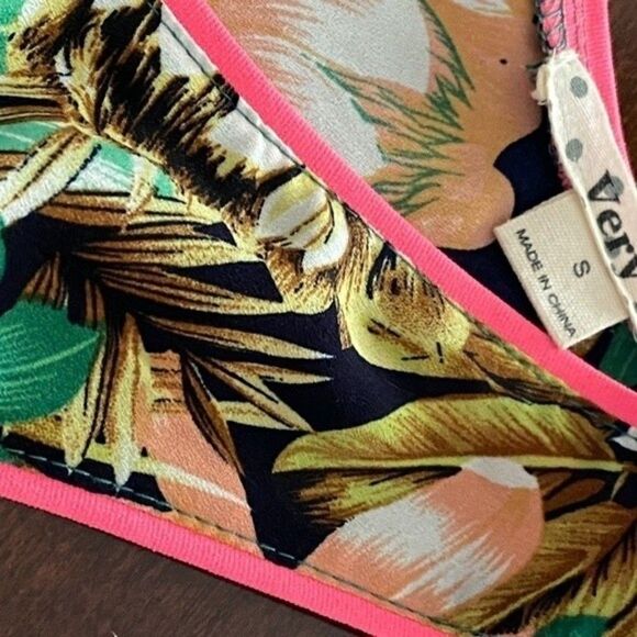 Cute Tropical Print Romper with Neon Pink Accents - Picture 4 of 4